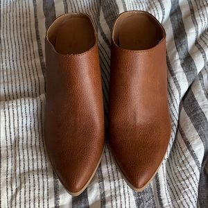 Universal Thread Heeled Mule